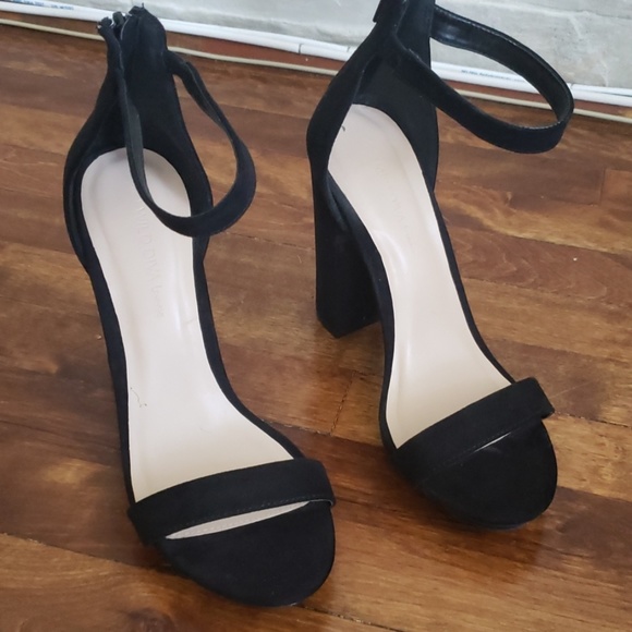 Shoes - Picture 2 of 2